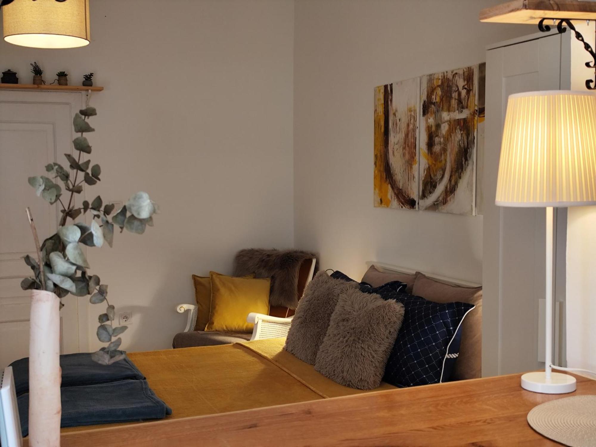Grotta Apartment